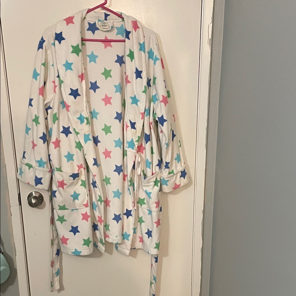 Croft & Barrow White Robe with Multicolor Stars